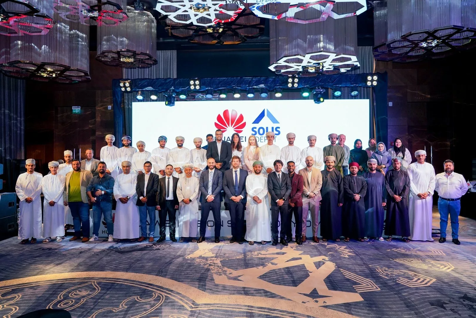 Huawei Digital Power Showcases Solar Solutions at FusionSolar Day Oman ...